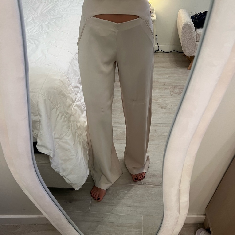 Zara Cream Trousers with cutout in waistband